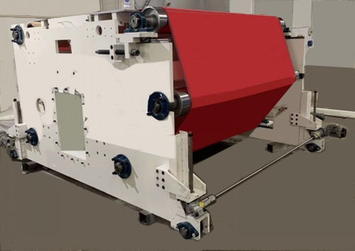 高效熔噴布擠出機(jī)械機(jī)組 科技賦能，鑄就“元寶機(jī)”新篇章